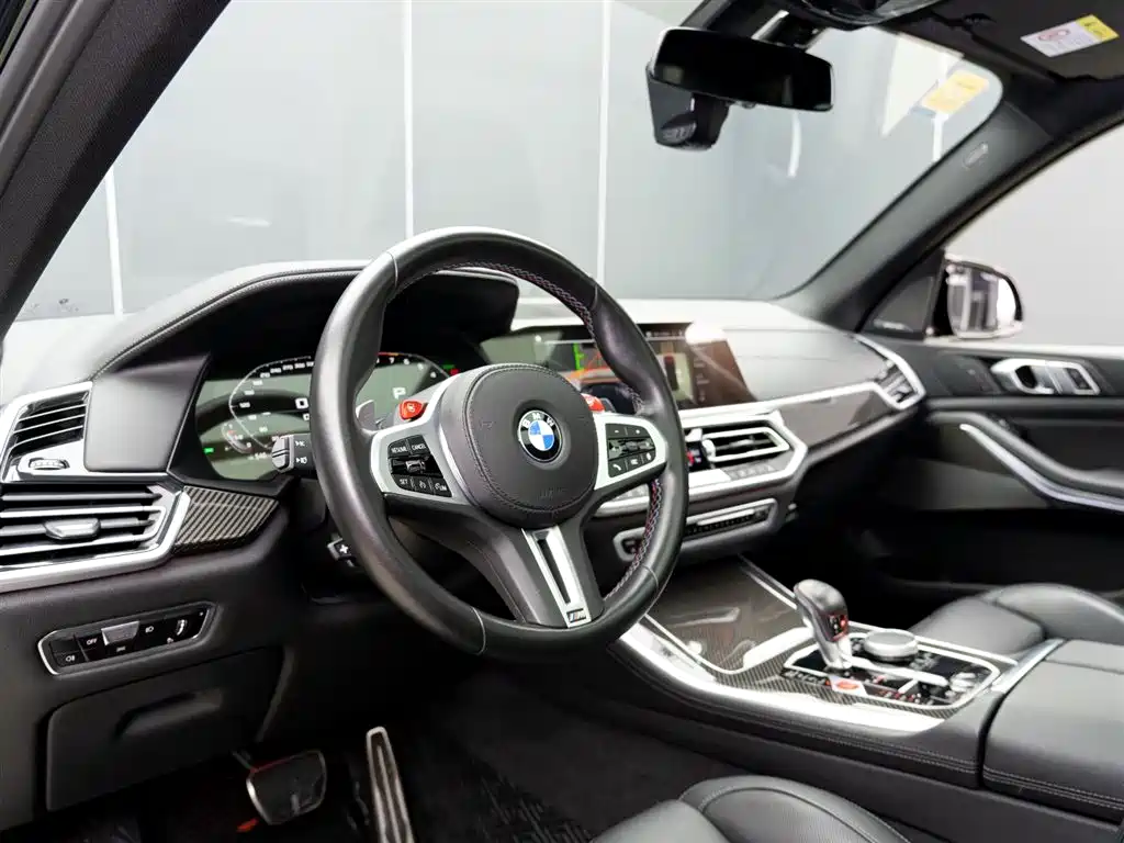 BMW X5 M 2022 — фото 11