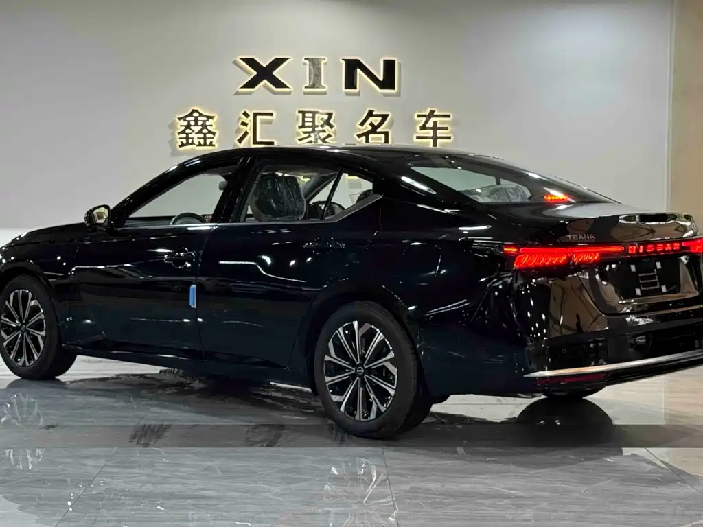 Nissan Teana 2026