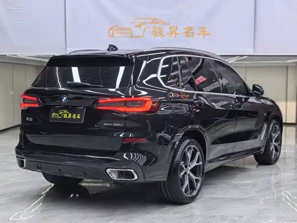 BMW X5 2022