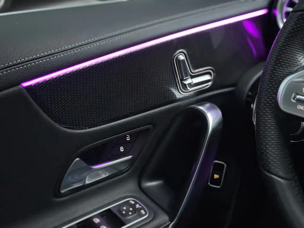 Mercedes-Benz A-Class 2019 — фото 14