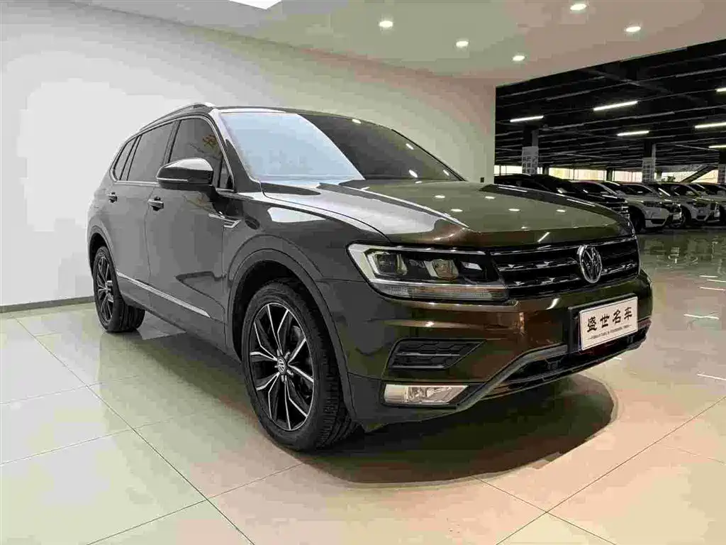 Volkswagen Tiguan L 2019 — фото 2