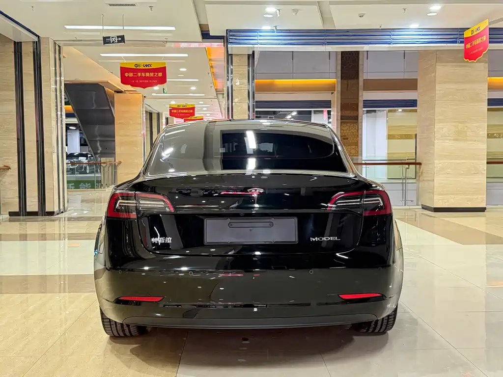 Tesla Model 3 2023 — фото 13