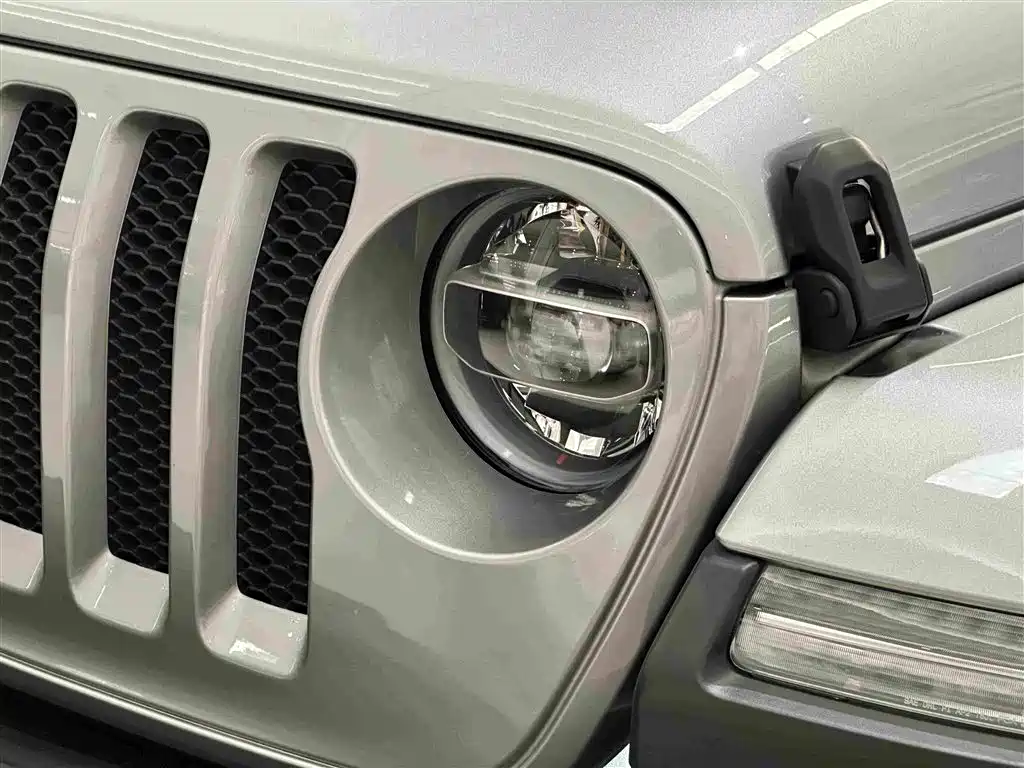 Jeep Wrangler 2020 — фото 2