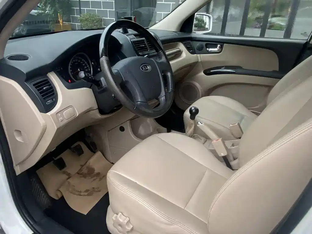 Kia Sportage 2011 — фото 10
