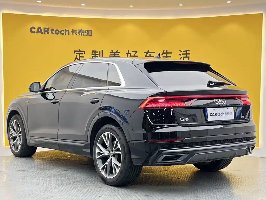 Audi Q8 2022 — фото 29