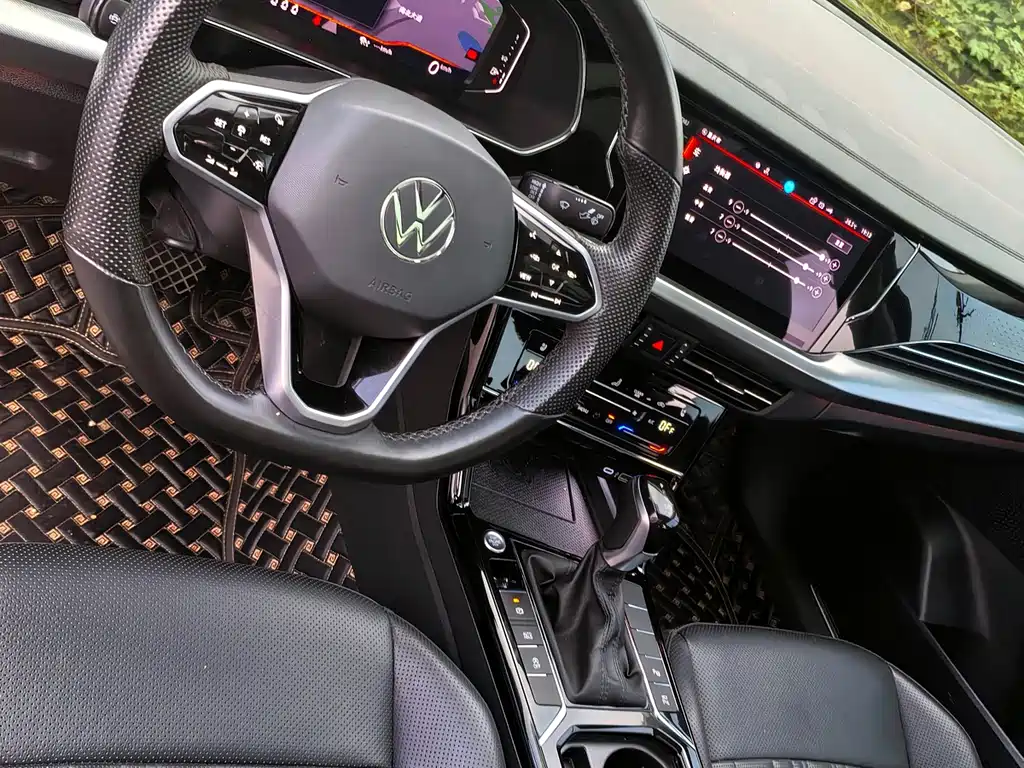 Volkswagen Passat 2023 — фото 4