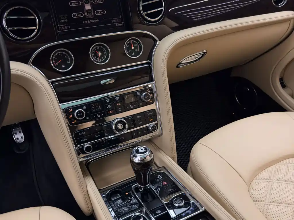 Bentley Mulsanne 2014 — фото 19