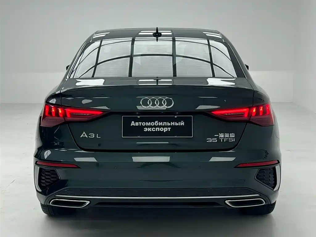 Audi A3 2023 — фото 12