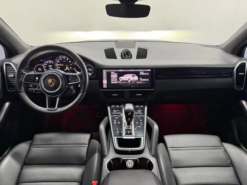 Porsche Cayenne Hybrid 2020 — фото 24