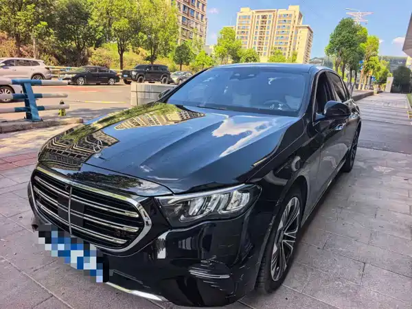 Mercedes-Benz E-Class 2025