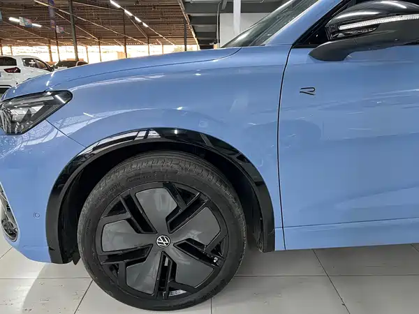 Volkswagen Tiguan L 2024