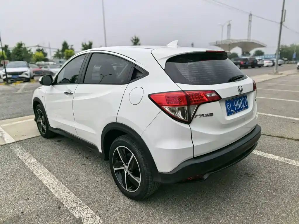 Honda Vezel 2020 — фото 4