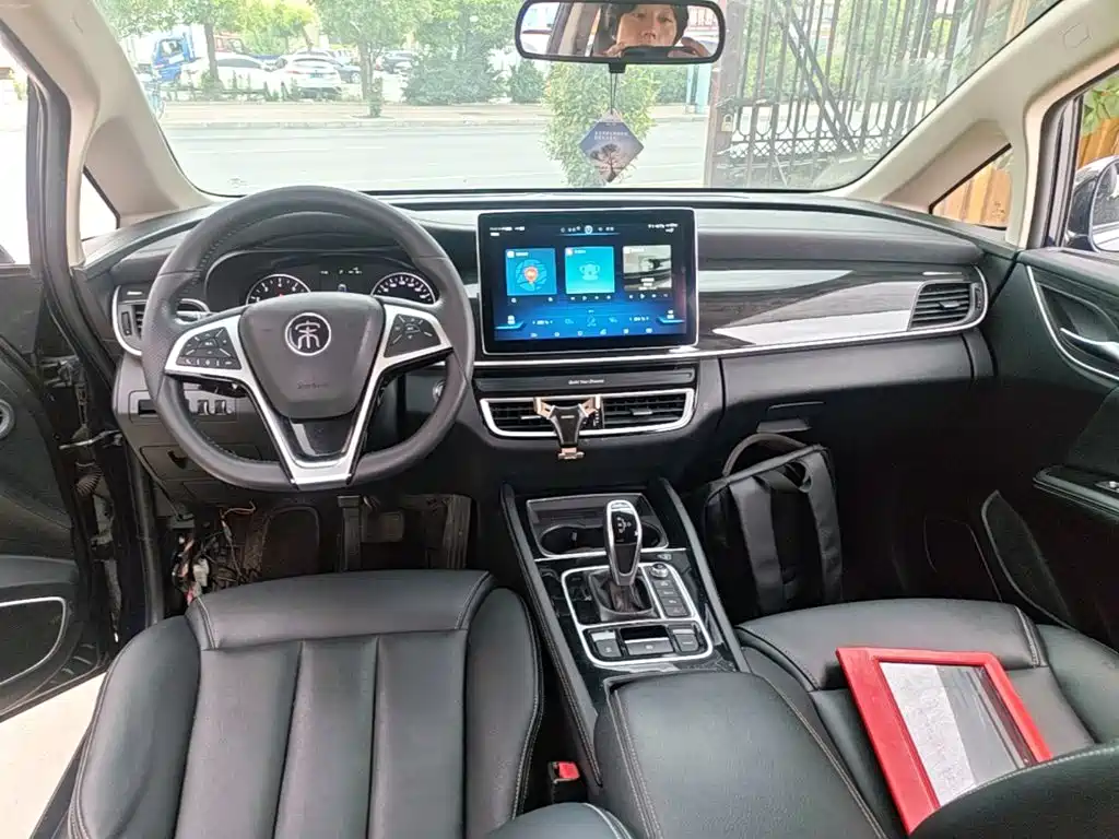 BYD MAX 2019 — фото 10