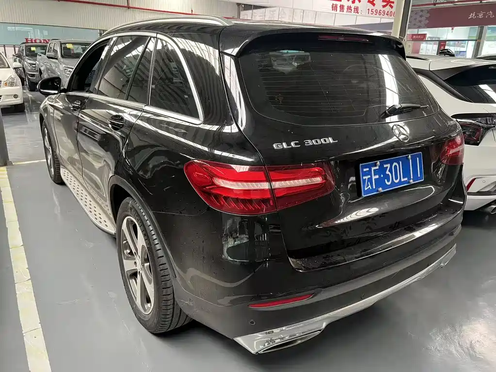 Mercedes-Benz GLC 2016 — фото 18
