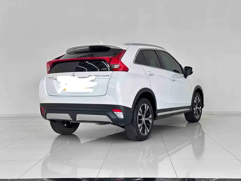 Mitsubishi Eclipse Cross 2019 — фото 4