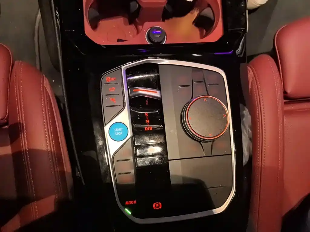 BMW iX3 2023 — фото 7