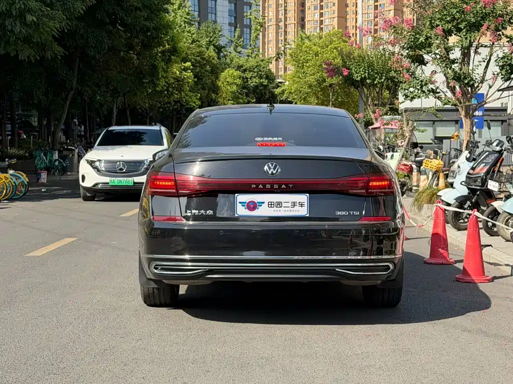 Volkswagen Passat 2025