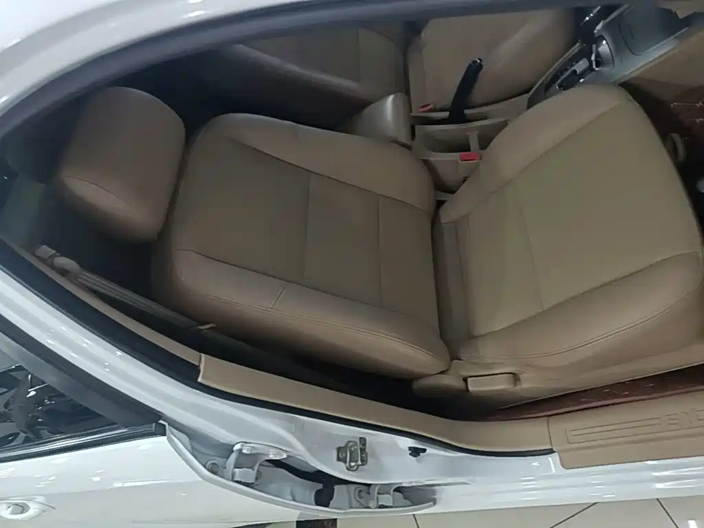Buick Excelle 2015 — фото 25