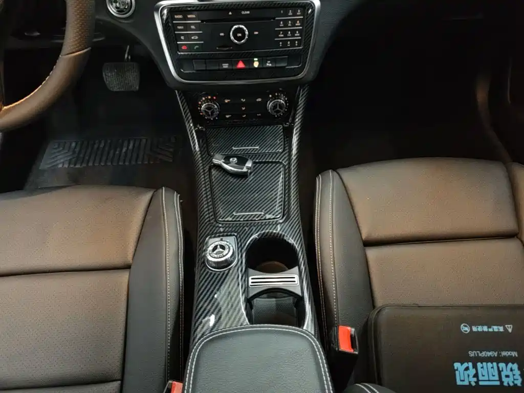 Mercedes-Benz GLA 2016 — фото 14