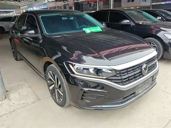 Volkswagen Passat 2023