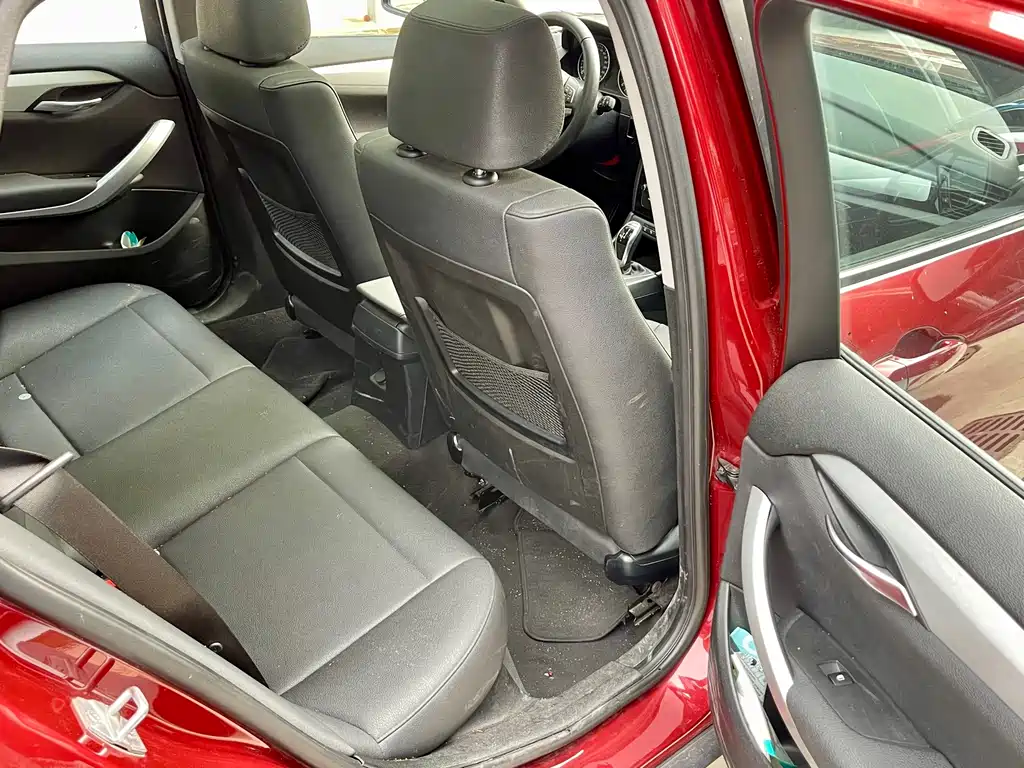 BMW X1 2014 — фото 11