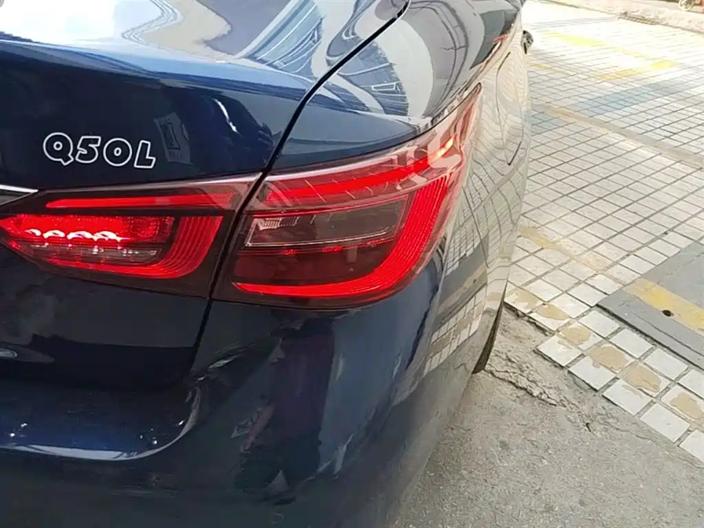 Infiniti Q50L 2018 — фото 8