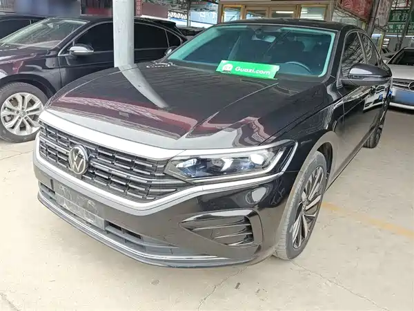 Volkswagen Passat 2023