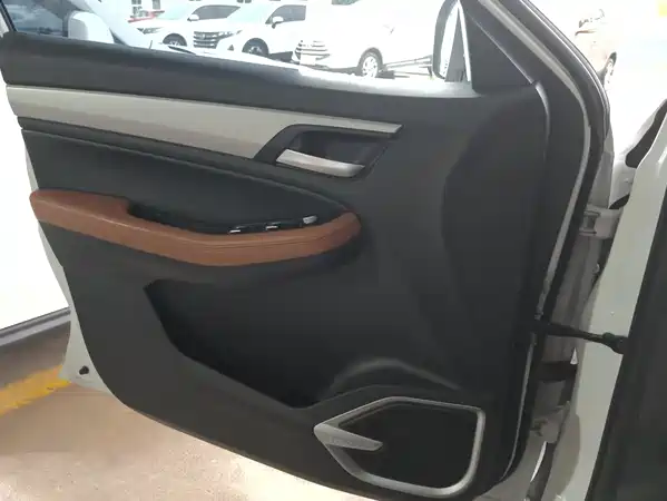 Geely Vision X6 2020