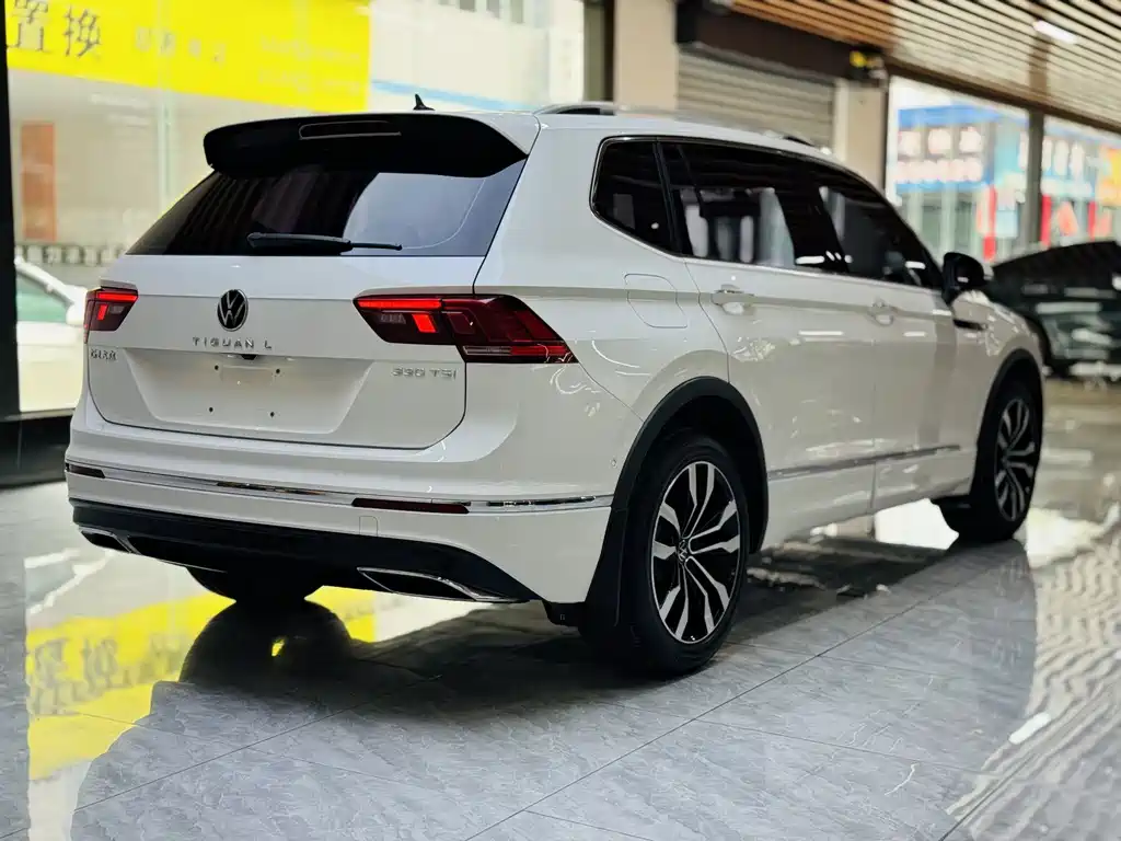 Volkswagen Tiguan L 2021 — фото 18