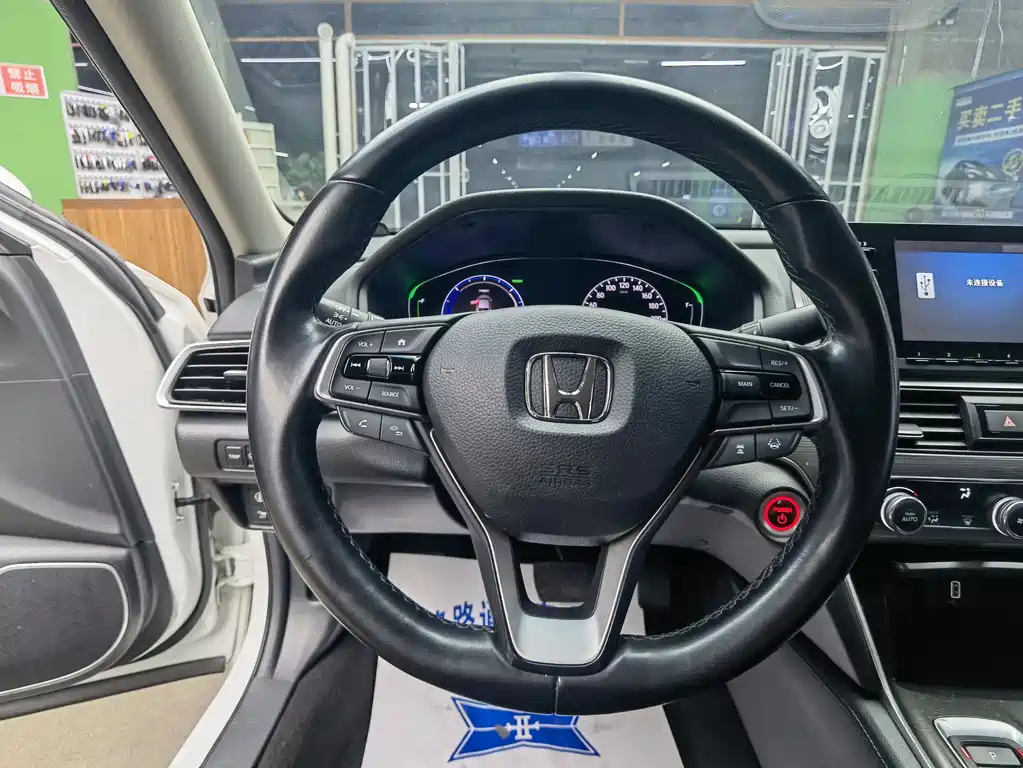 Honda Accord 2020 — фото 10