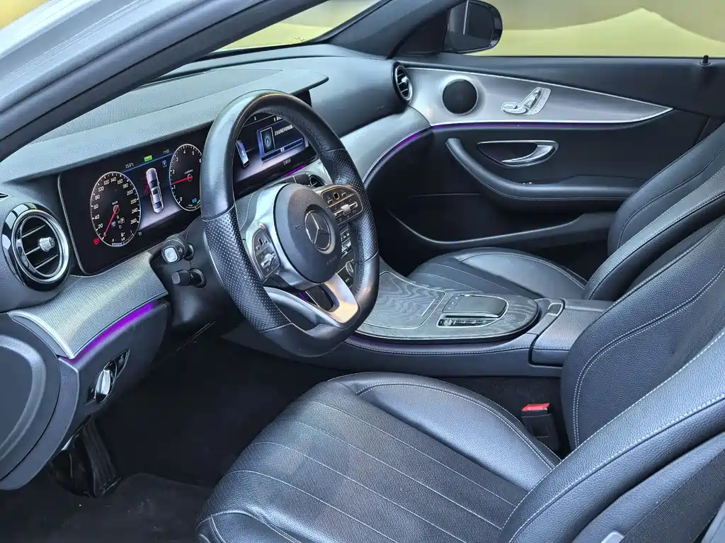 Mercedes-Benz E-Class 2020 — фото 17
