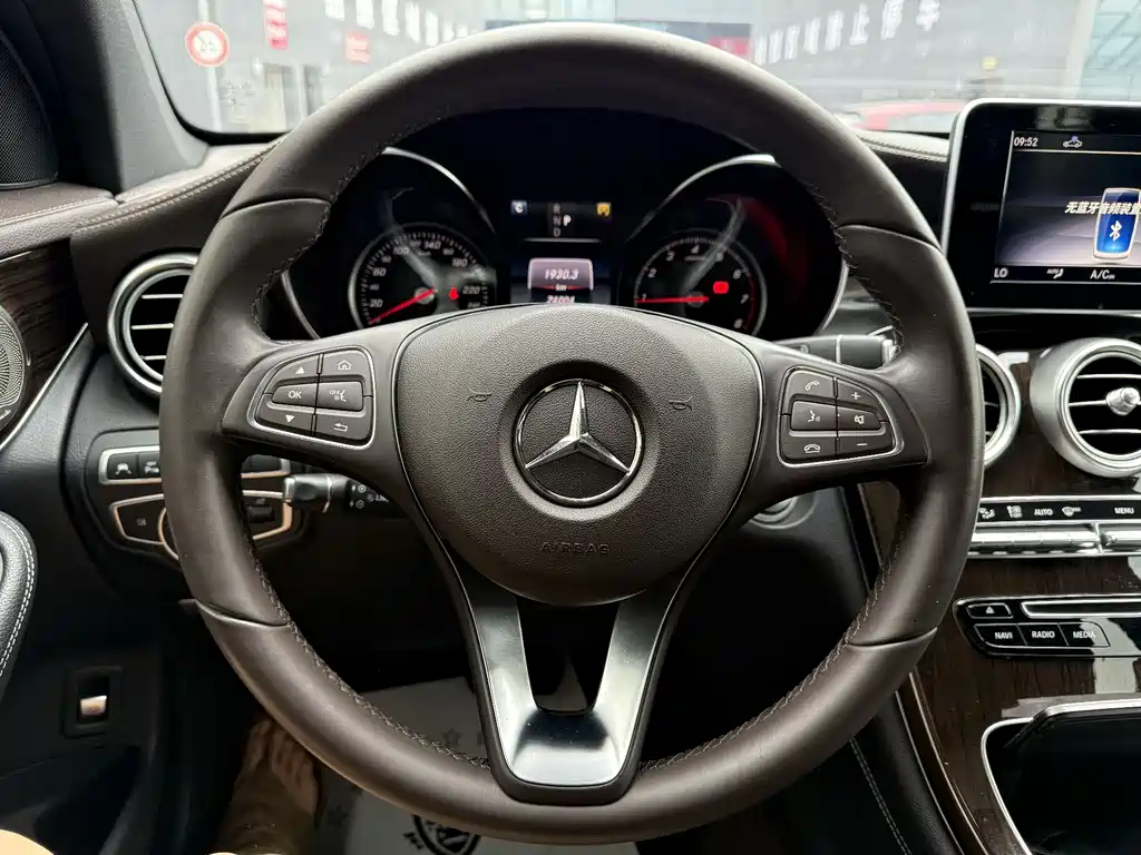 Mercedes-Benz GLC 2019 — фото 21