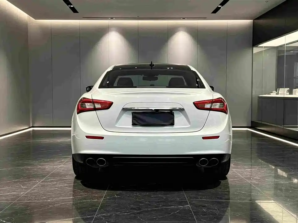 Maserati Ghibli 2015 — фото 5