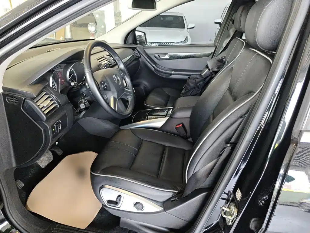 Mercedes-Benz R-Class 2017 — фото 11