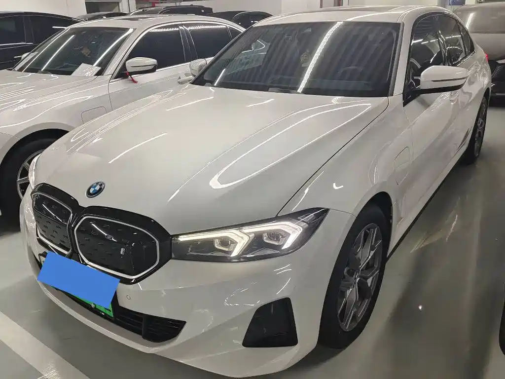 BMW i3 2025