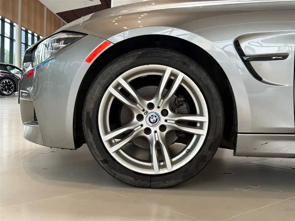 BMW 3 Series 2017 — фото 15