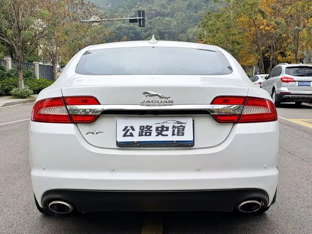 Jaguar XF 2014 — фото 4