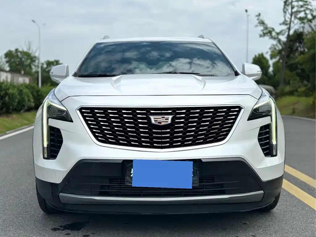 Cadillac XT4 2021 — фото 2