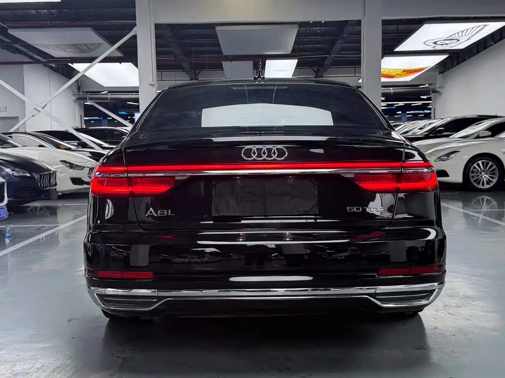 Audi A8 2020 — фото 20
