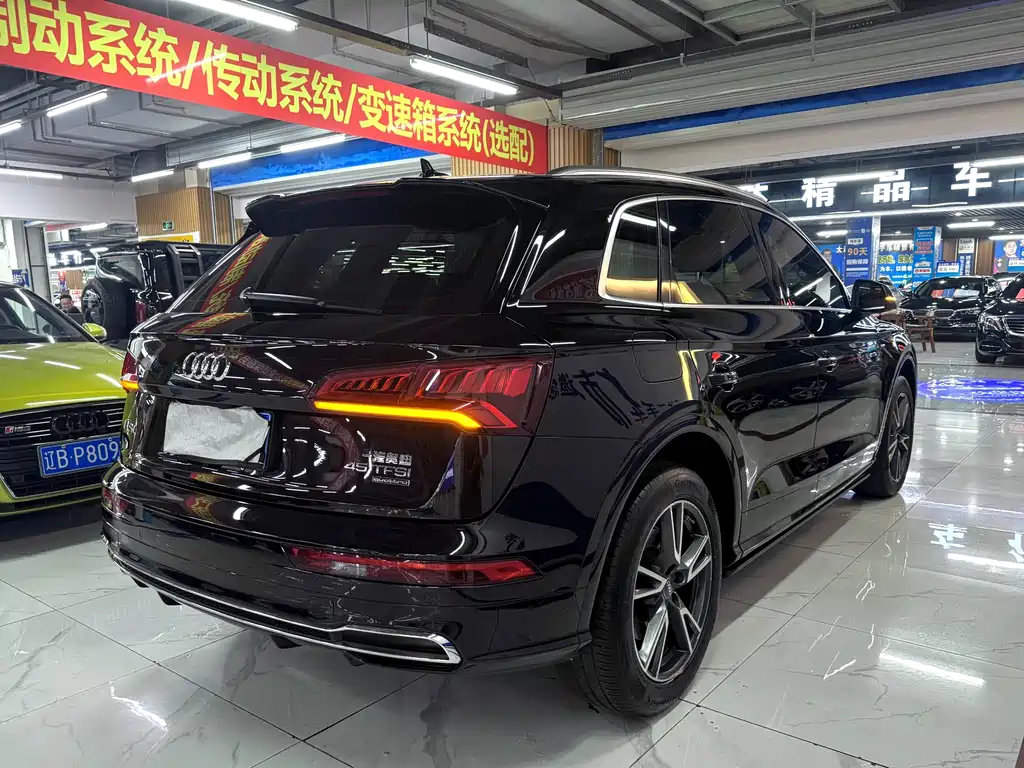 Audi Q5L 2019 — фото 12