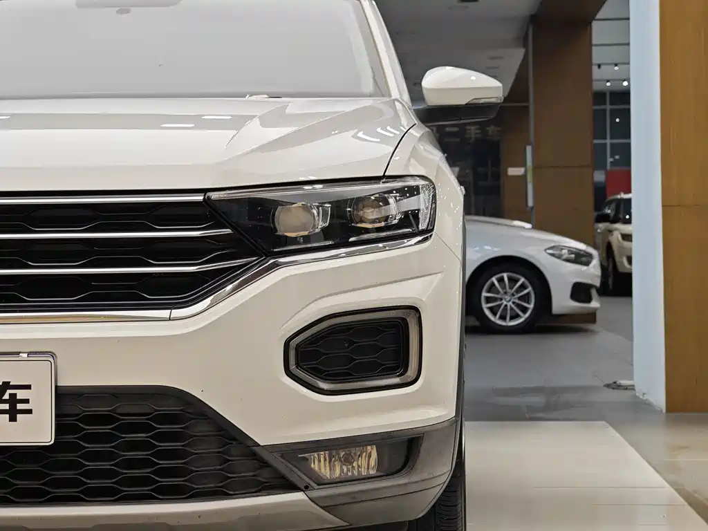 Volkswagen T-Roc 2020 — фото 2