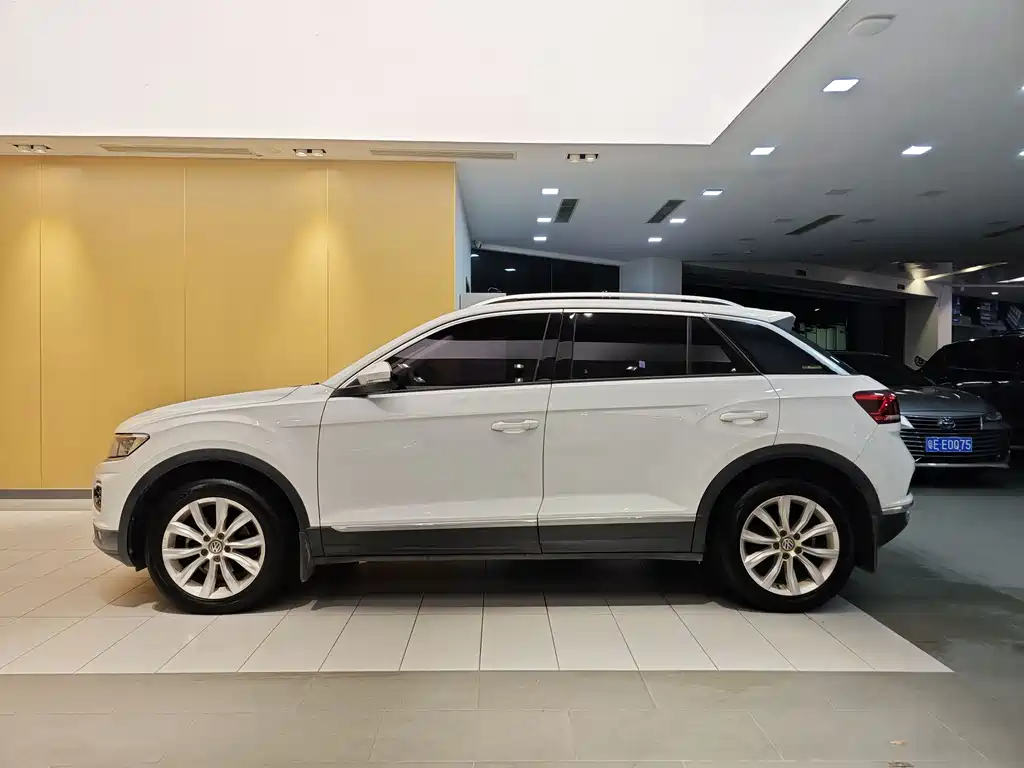 Volkswagen T-Roc 2020 — фото 7