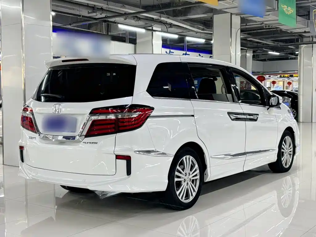 Honda Elysion 2017 — фото 12
