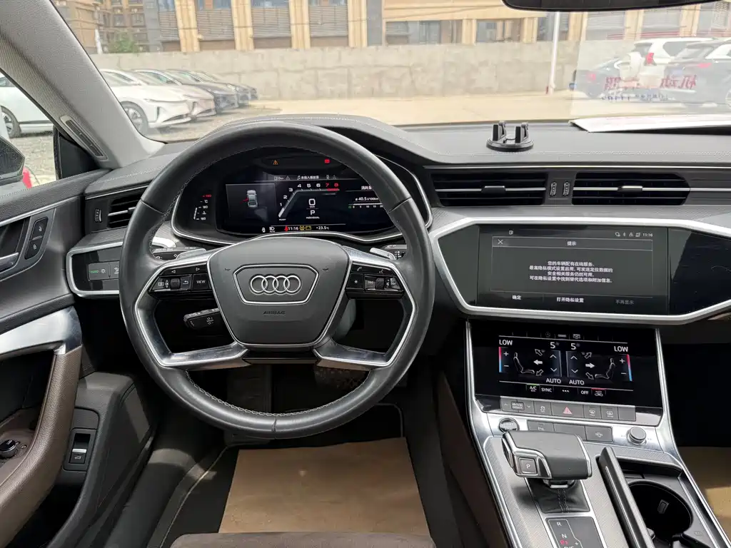 Audi A7L 2023 — фото 10