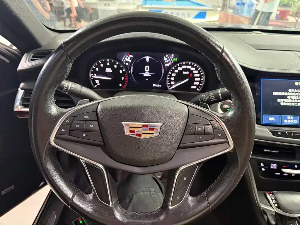 Cadillac CT6 2017 — фото 15