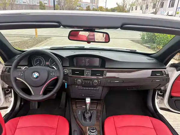 BMW 3 Series 2011