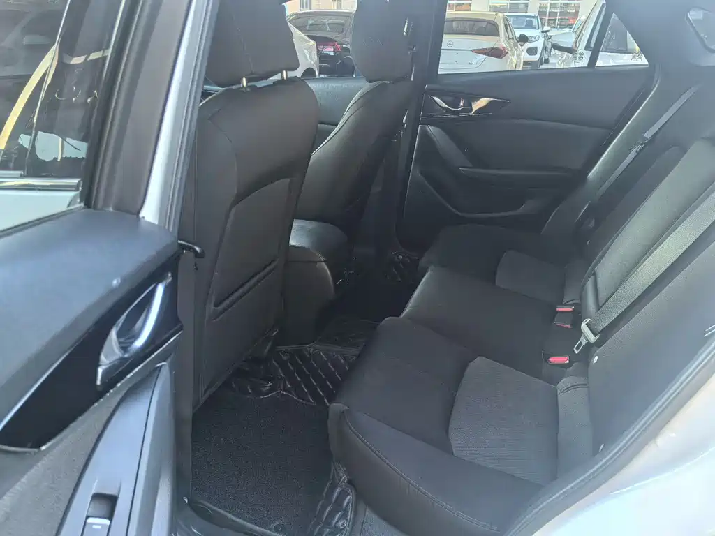 Mazda CX-4 2021
