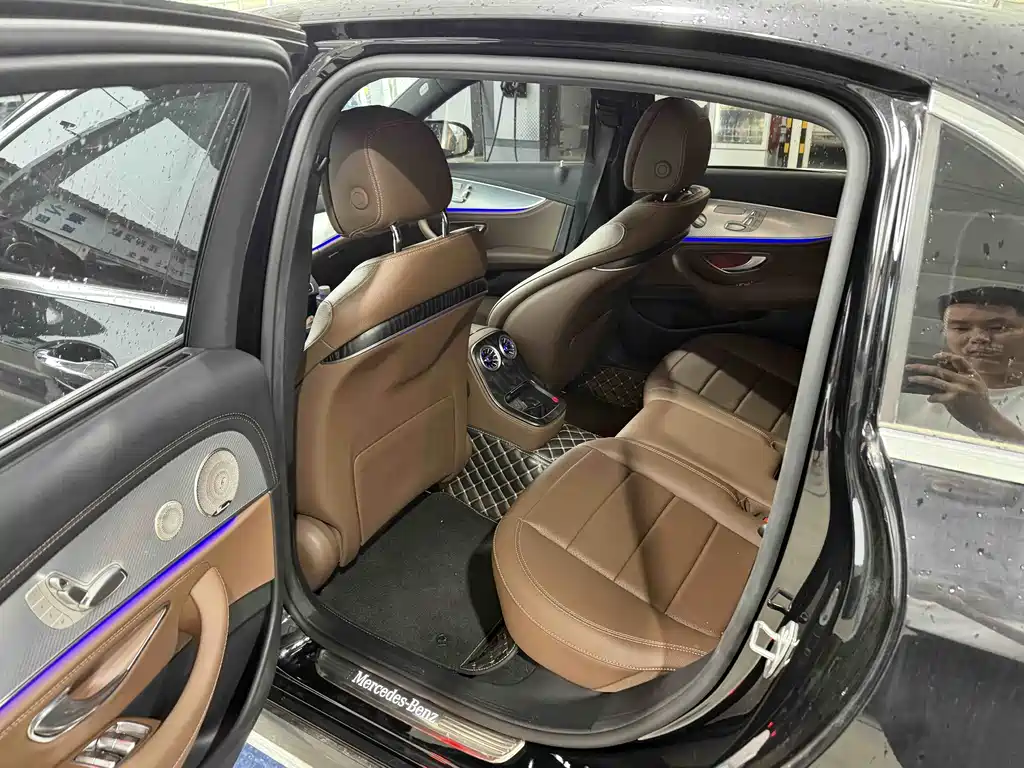 Mercedes-Benz E-Class 2022