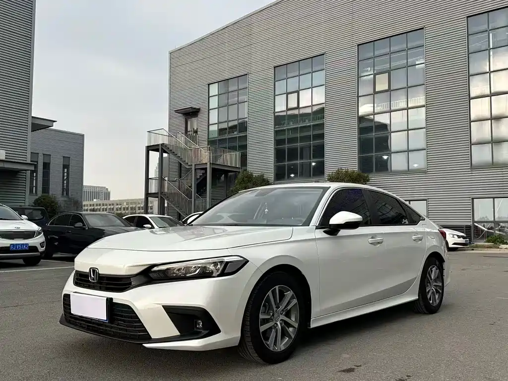 Honda Civic 2023 — фото 1