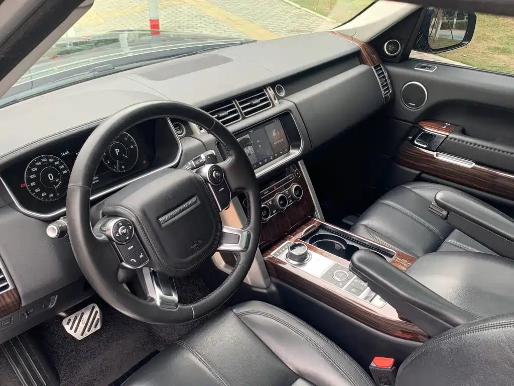 Land Rover Range Rover 2018 — фото 7
